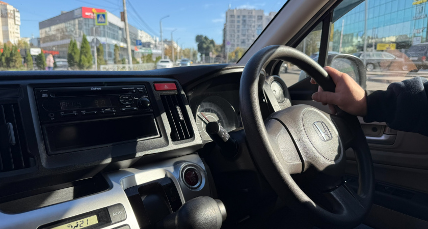 В Кургане продают люксовый автомобиль за 10 миллионов рублей