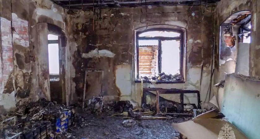 Шуруповерт на зарядке стал причиной пожара в доме под Курганом