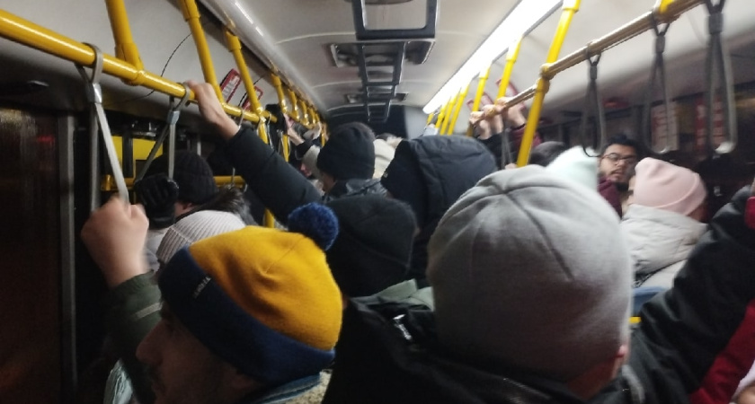 Куряне жалуются на работу маршрута №10м