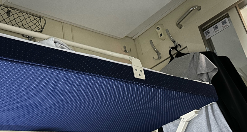 Полки станут на 14 сантиметров длиннее: в РЖД показали макет новых плацкартных вагонов