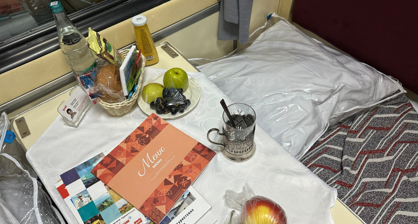 В Крым на поезде: еду продают прямо на перроне, цены «лом»: чем кормят и как прошла незабываемая поездка