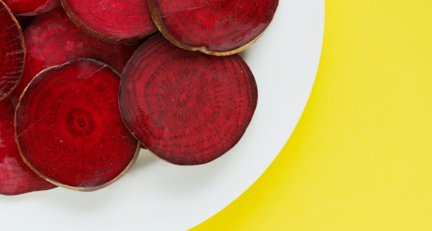 Свеклу сейчас всегда варю только в пакете: и почему я раньше не знала о таком методе - 25 минут и готово