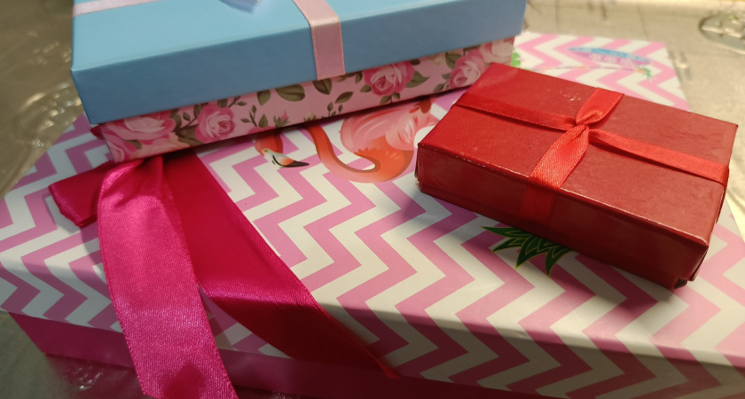 Психолог назвал плохие подарки на 23 февраля: как не испортить праздник любимому мужчине