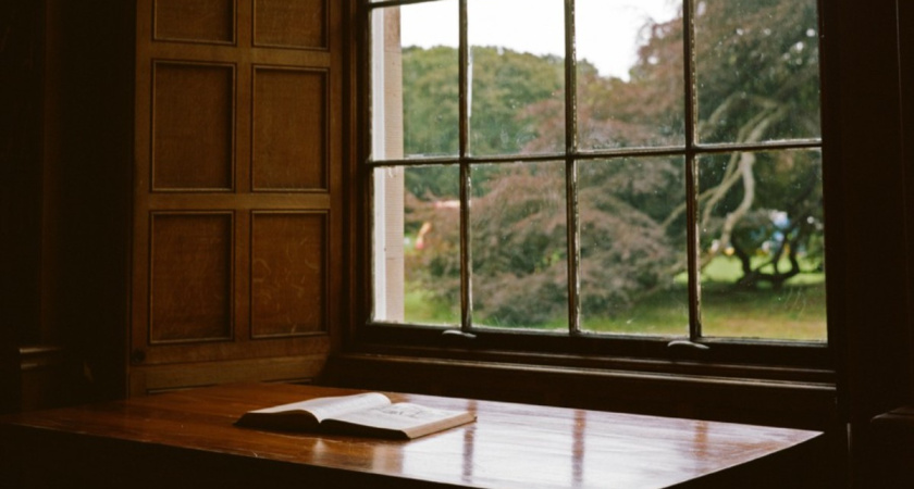 Красиво, но только до заселения: почему рукастые хозяева отказали от окон в пол - есть более эффектный и надежный тренд