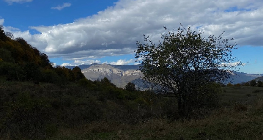 Преподали "урок вежливости" в Дагестане, которые захотели в туалет в горах: что запомнилось туристам