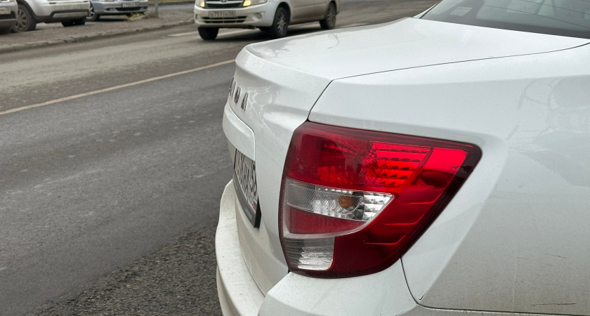 Купил Lada Granta и наказал наглого дилера на 4.000.000 рублей: как смог вернул машину и снял с салона в 5 раз больше