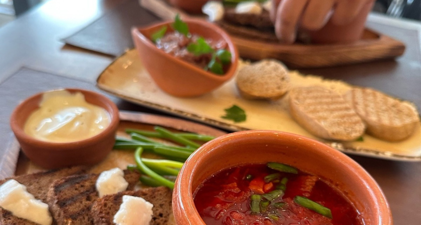 Побывала в пансионате в Крыму: еда как у бабушки в деревне - соседки рассказали, почему тут такое меню и смешные цены