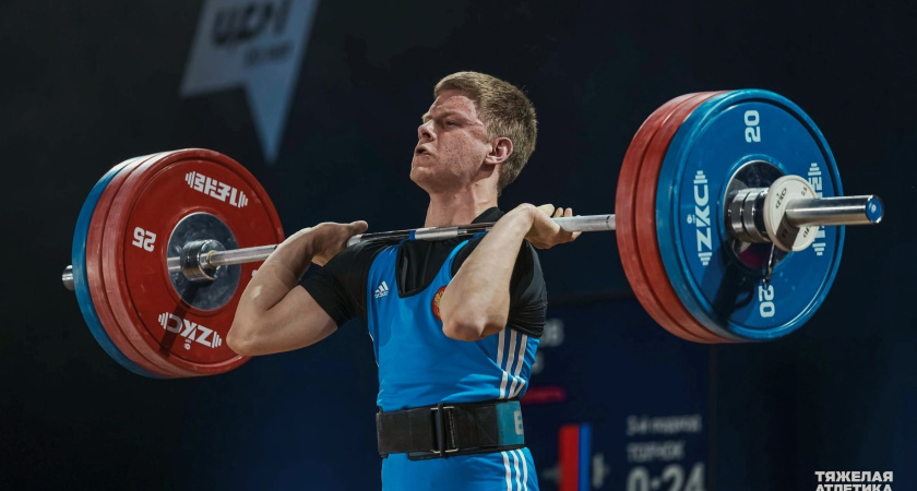 "Человек из стали": курганский атлет взял серебро на первенстве России в Екатеринбурге