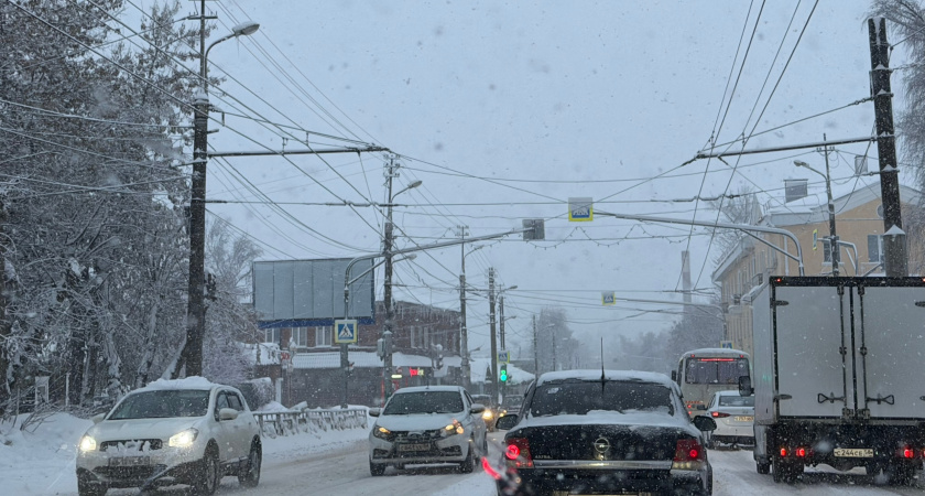 Верховный суд поставил жирную точку: можно ли завершить обгон с пересечением сплошной справа?