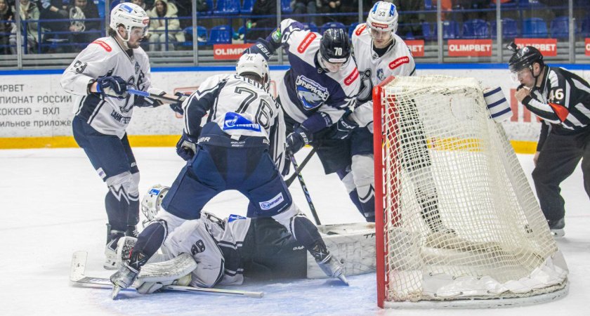 Курганский ХК "Зауралье" проиграл питерскому "Динамо"