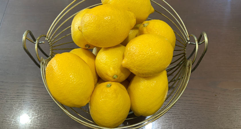 Зачем ушлые хозяйки замораживают лимон: вот их главный секрет