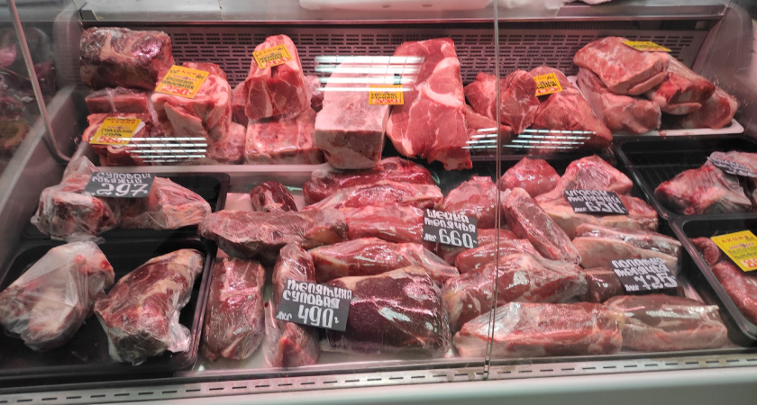 Цены на говядину и свинину упали в Курганской области
