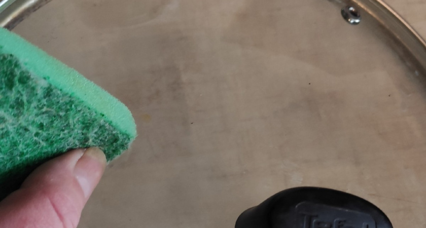 1 ложка на литр воды - и стеклянные крышки от кастрюль чисты до скрипа: ни грамма жира и налета - волшебное  чудо средство