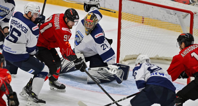 "Курганское "Зауралье" готовится к последней выездной серии матчей в сезоне": кто будет соперниками хоккеистов из Зауралья?