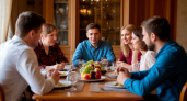 Не приглашайте гостей после 60: почему стоит отказывать в застольях