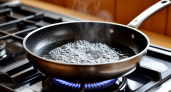 Прокипятите сковороду перед жаркой: хитрый лайфхак от профессионального повара