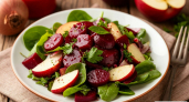 Всего 2 свеклы и 1 яблоко – а на выходе сочный и вкусный салат: обходит "Винегрет" и "Шубу" – и в праздник, и в будни