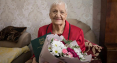 В Кургане ветеран здравоохранения Людмила Рогалева отметила 100-летний юбилей