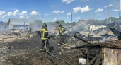 В Кетовском округе из-за ветхой проводки сгорели несколько зданий и автомобиль