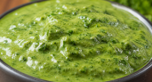 Когда пошла зелень, готовлю зеленый берлинский соус: к мясу, курице, рыбе, гарнирам, да ко всему, в принципе, подходит
