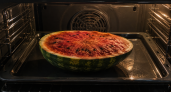 Когда пошли арбузы, запекаем их в духовке: на вкус как дорогой стейк тунца — плотный, мясной, пикантный