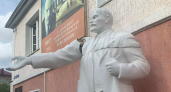 В Кургане «Газель» повредила памятник В.И. Ленину 