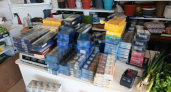 Более 14 тысяч пачек немаркированных сигарет нашли в магазинах и дома у предпринимателя в Макушино