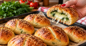 Забыла про жареную картошку и пирожки: готовлю булочки-сырочки с зеленью, как в Стамбуле — горячие и ароматные