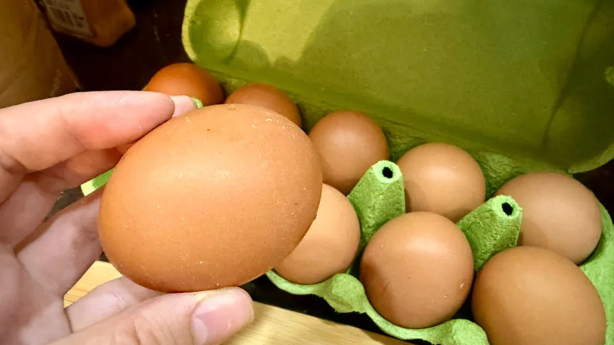 Эти яйца можно покупать к Пасхе сразу по 5 решёток: список лидеров от Росконтроля