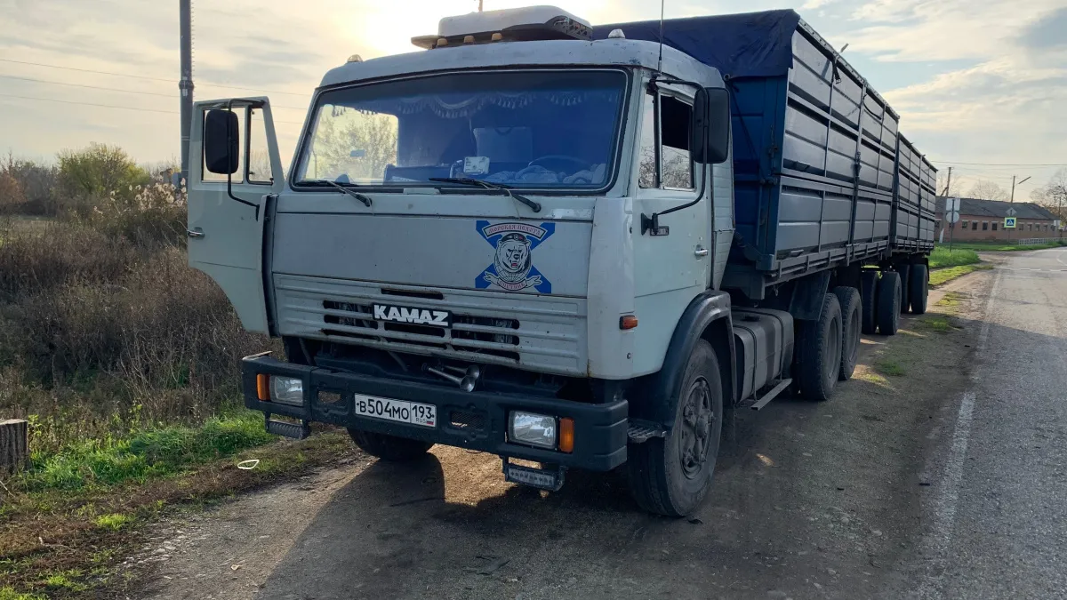 Зарплата дальнобойщиков – 250 000 рублей, но народ не идет: спросил знакомого водителя фуры почему - вот от чего им всем нужна "страховка"