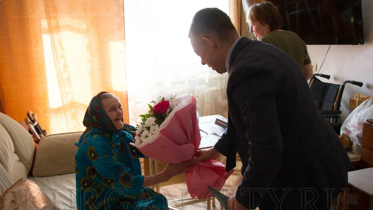 Жительница Кургана, награжденная медалью за труд в войну, празднует 95 лет