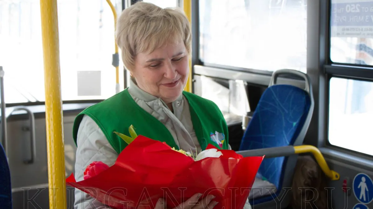 Жители Кургана в социальных сетях выбрали лучшего кондуктора Елену Демидову