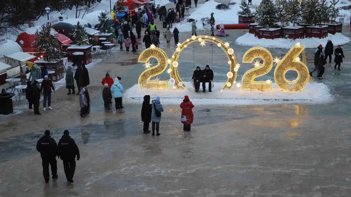 В Кургане начали разбирать главный ледовый городок