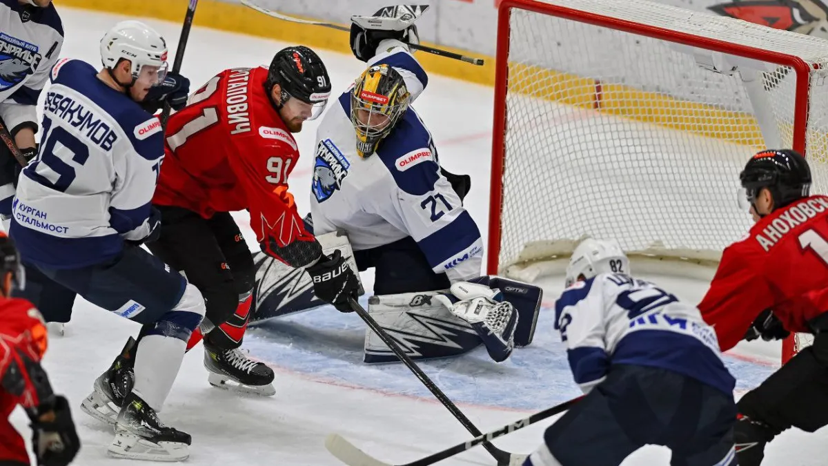 "Курганское "Зауралье" готовится к последней выездной серии матчей в сезоне": кто будет соперниками хоккеистов из Зауралья?