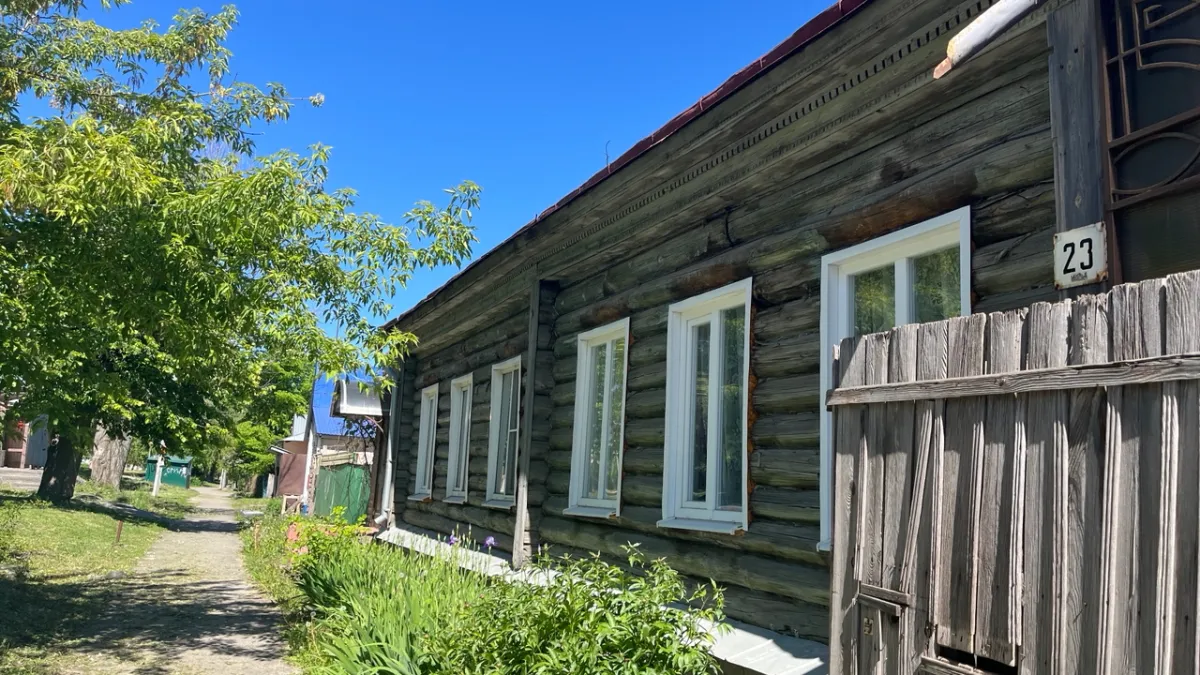 «Кто нам даст гарантии, что не повторится трагедия с общежитием на пр. Конституции?!»: жители Кургана возмущены сносом домов на Климова