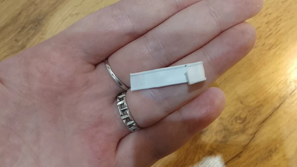 Никогда не выбрасывайте зажимы от хлебных пакетов: теперь храню специи только так - и еще 4 способа их использования в хозяйстве