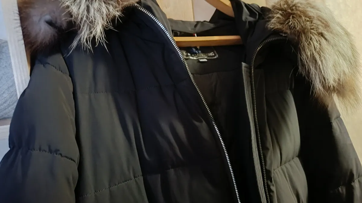 2 капли на ватный диск - и пуховики после зимы как новые: можно даже в стиральную машинку не запускать