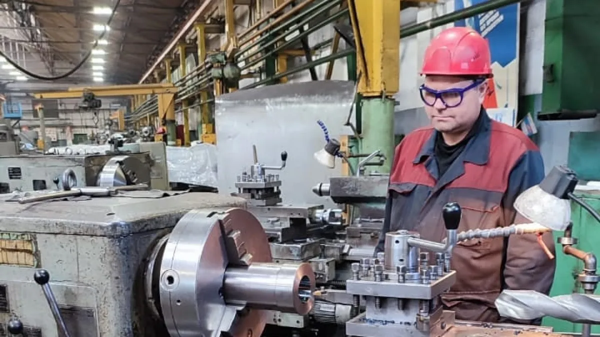 Учитель труда из Кургана получила тяжелейшую травму при работе на неисправном станке: виновным грозит "административка"