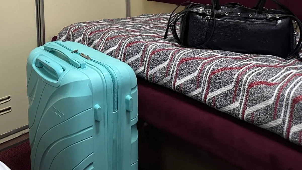 У меня свежий маникюр и наверх я не полезу, а то сломаю: вот почему пассажирка не пустила бизнес-леди на нижнюю полку даже за 3 тыс руб