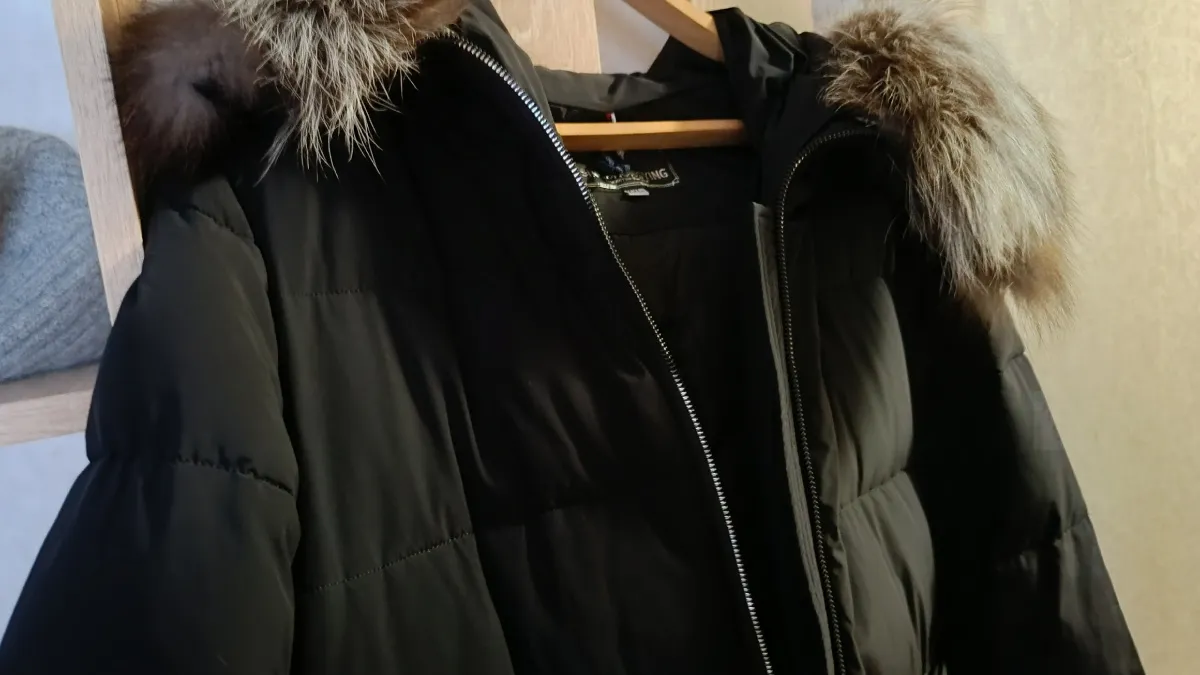 Удаляю запахи и грязь с пуховика только так: беру одно простое средство, которое есть у каждого в доме - обязательно после зимы