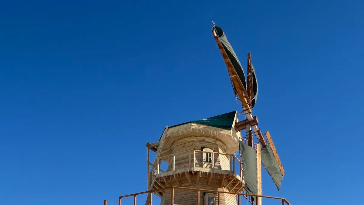 Уникальную ветряную мельницу 19 века откроют для посещения туристами в Курганской области