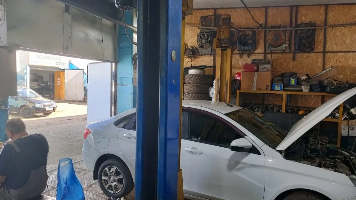 Работать на заводе на 70 тыс даже не думаю: в гараже с одним инструментом 100 тыс имею без напряга и нервов - вот на чем делаю деньги