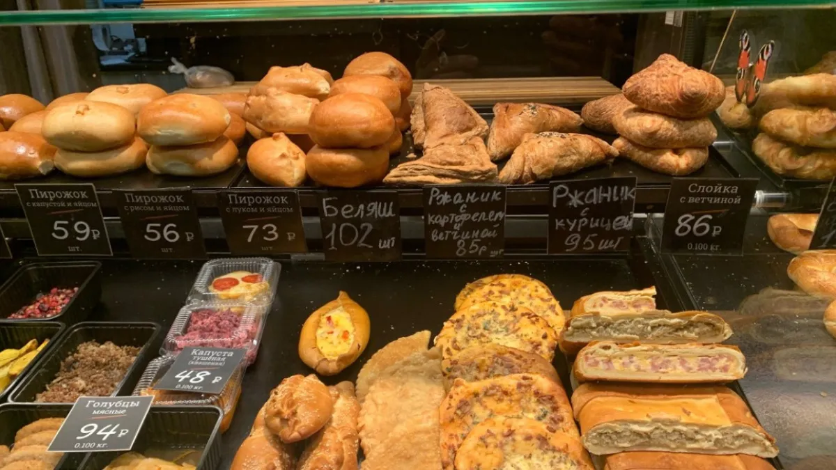 Покупала в Магните выпечку, пока не увидела ее состав и то, как покупатели ведут себя с открытой витриной - больше к такому не прикоснусь