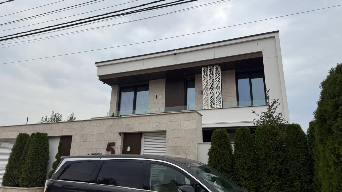 Особняк за 60 млн и коттедж с бассейном: в Кургане выставили на продажу самые дорогие дома региона