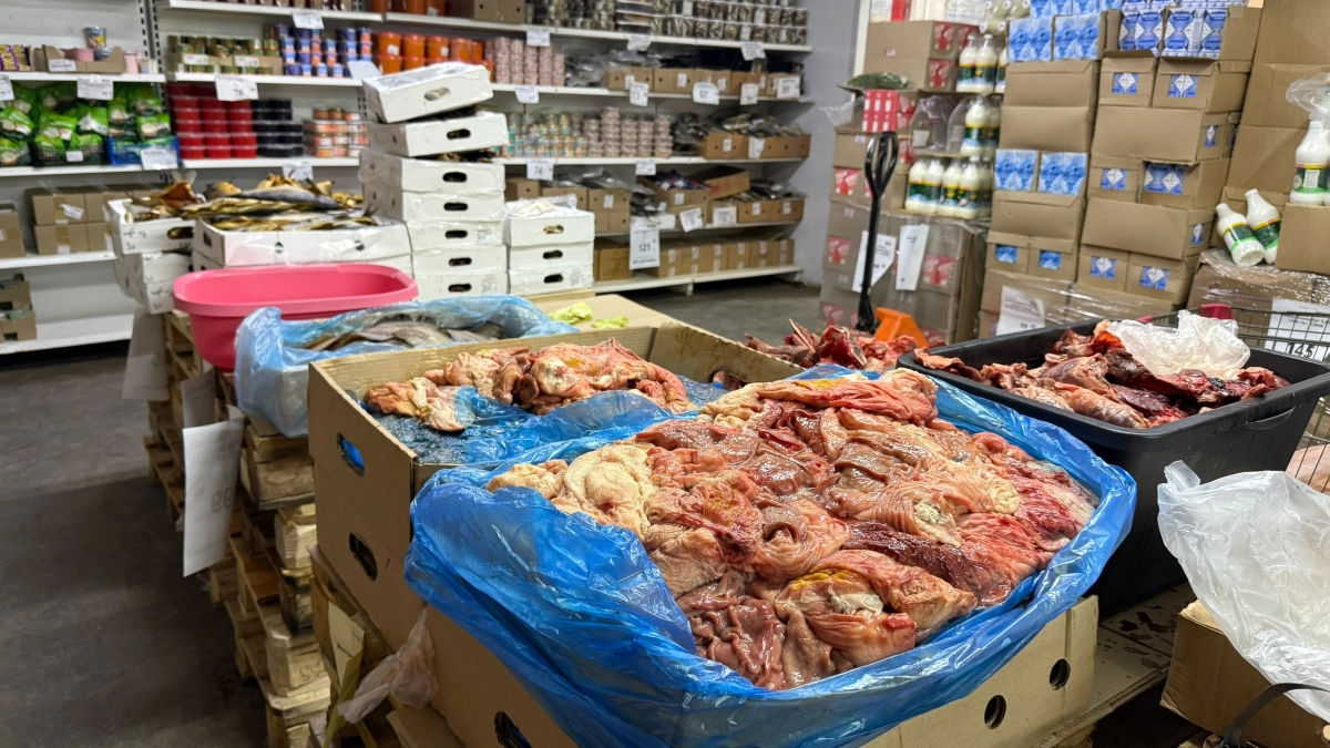 В Светофор завезли свинину на тонкой шкурке по 220 за кг: хоть на гуляш, хоть на шашлык - как парное