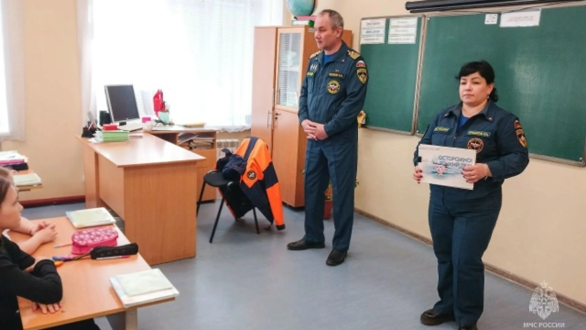 Перед каникулами школьникам Зауралья напомнили, почему весенний лёд смертельно опасен