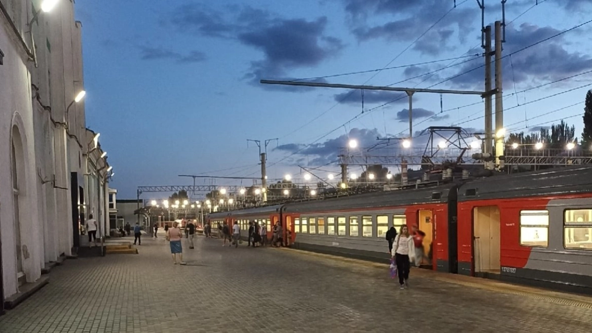 Откажитесь от покупки дорогих мест в купе: пассажиры придумали более комфортный способ отгородиться от соседей в плацкарте