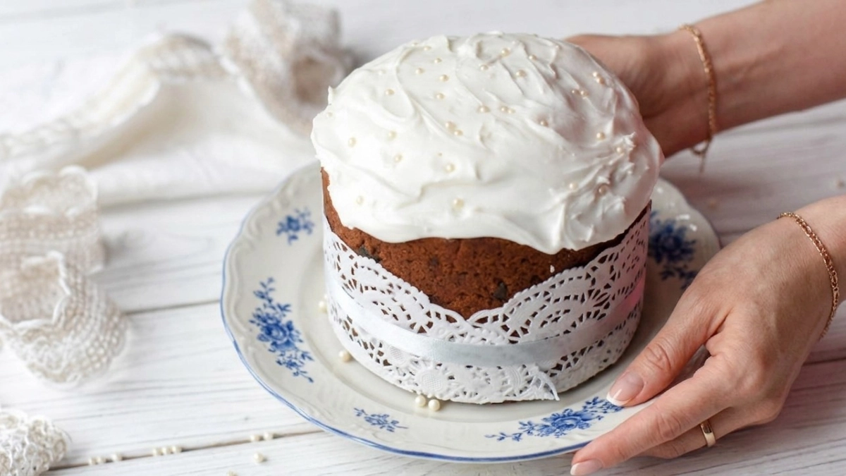 Самая модная глазурь для кулича на Пасху - глянцевая, не липкая и не осыпается