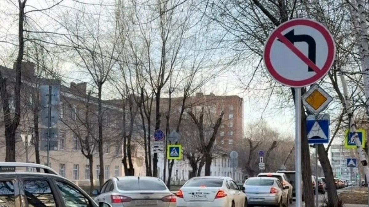 Курганские водители массово игнорируют дорожные знаки на Сухэ-Батора