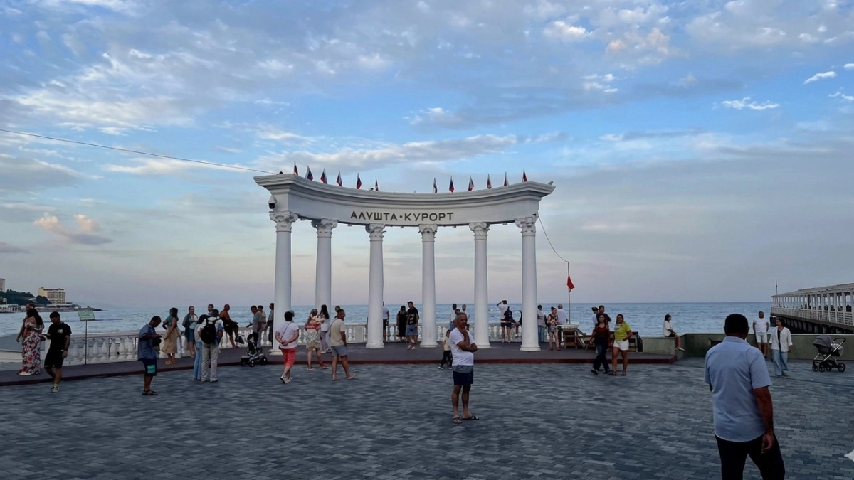 «Лучше бы и не приезжали»: турист честно рассказал, что его шокировало в Крыму - берите на заметку